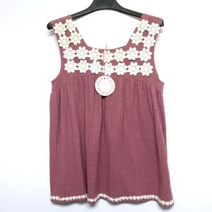Umgee Sleeveless Blouse, Crochet Flower Detail NEW